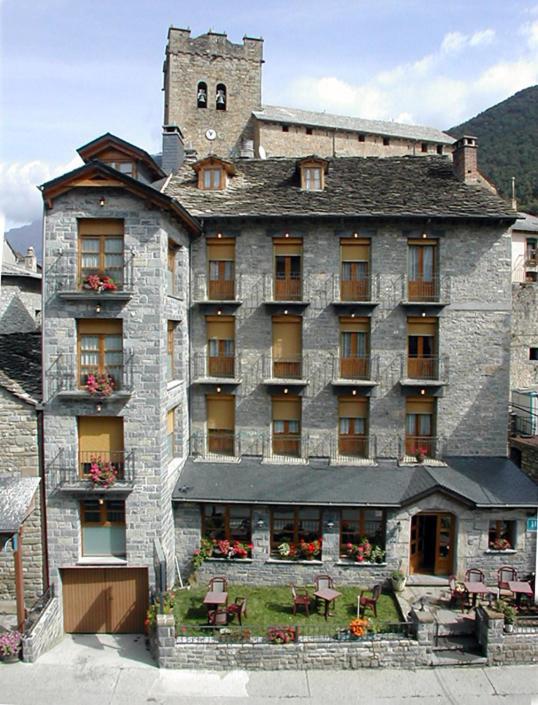 Gabarre Hotel Broto Luaran gambar