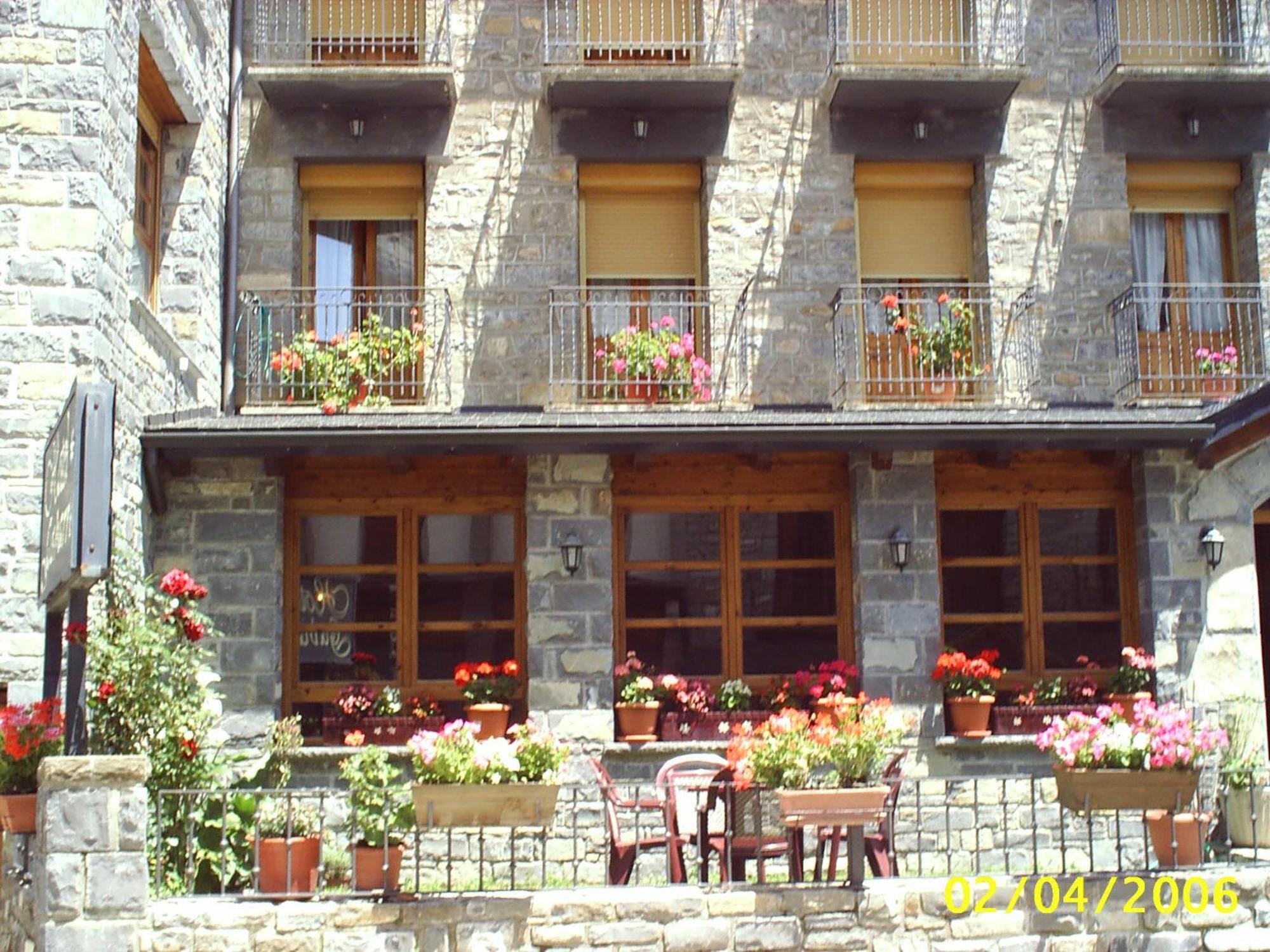 Gabarre Hotel Broto Luaran gambar